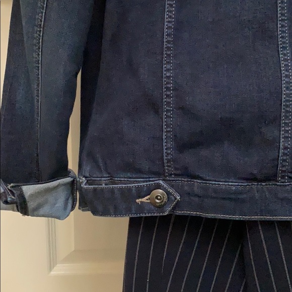 Authentic Wrangler jean jacket - Picture 6 of 11
